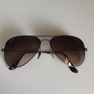 authentic Ray Ban aviator style sunglasses